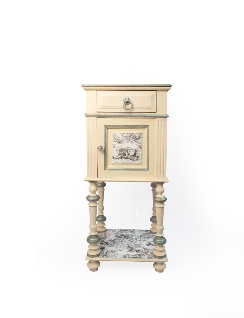 Designový stolek s ilustracemi Toile de Jouy