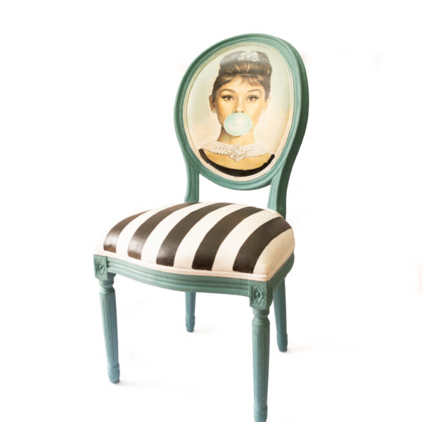 Umělecká židle „Audrey s bublinou“