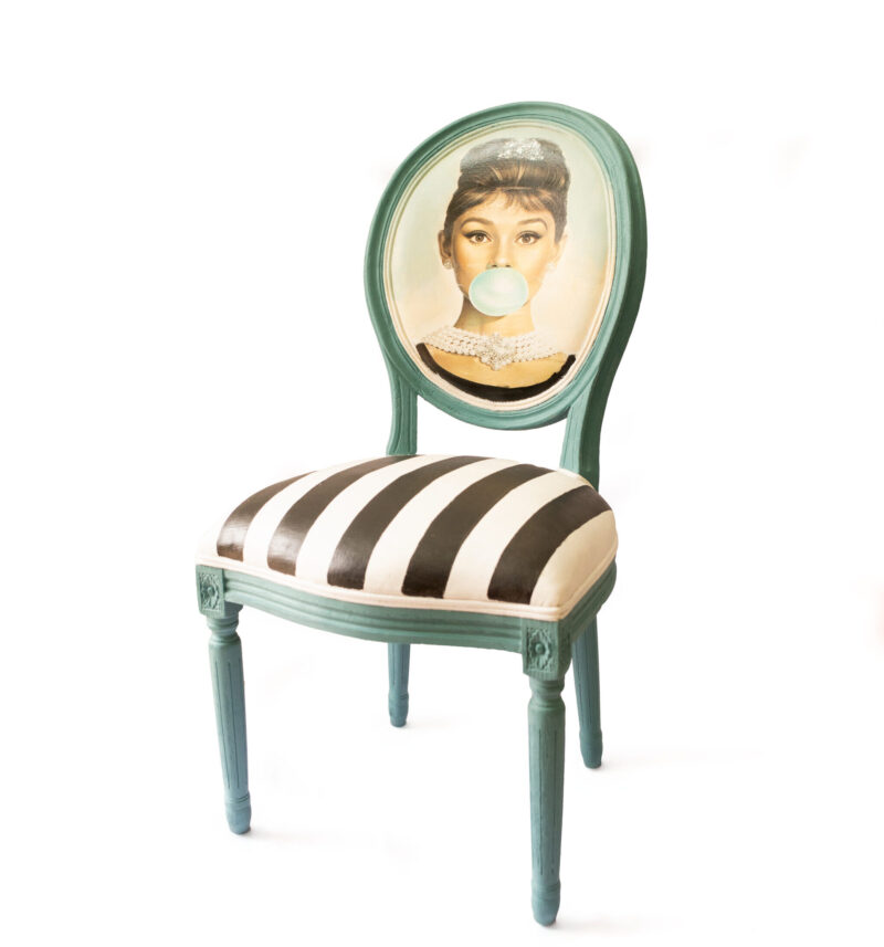 Umělecká židle „Audrey s bublinou“