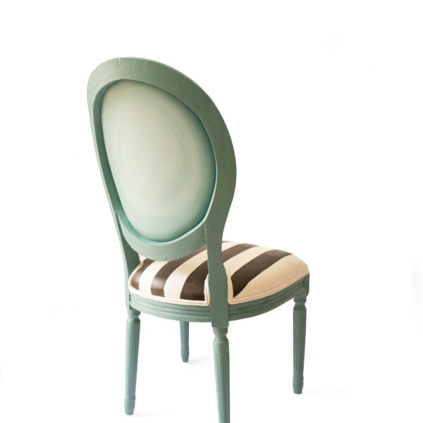 Designová židle s portrétem ikonické Audrey Hepburn