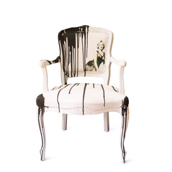 Designové umělecké křeslo „Marilyn v barvách“