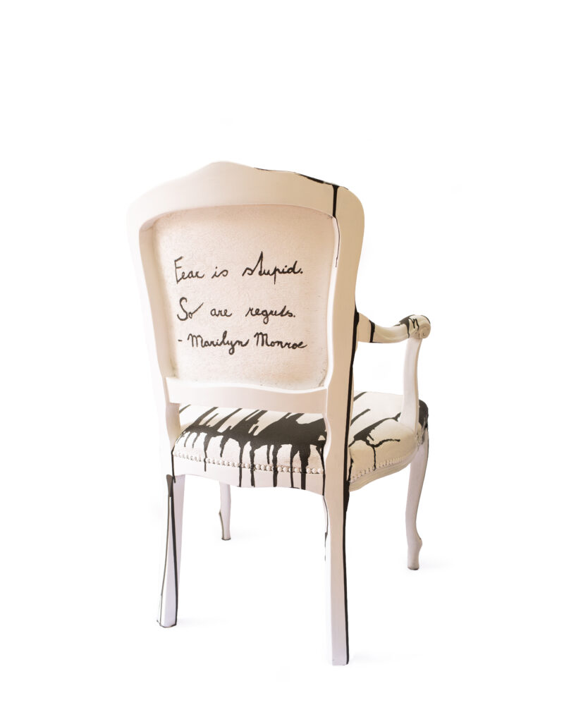 Designové umělecké křeslo „Marilyn v barvách“